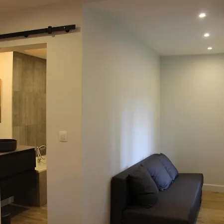 Le De Madeleine * דברדיסה